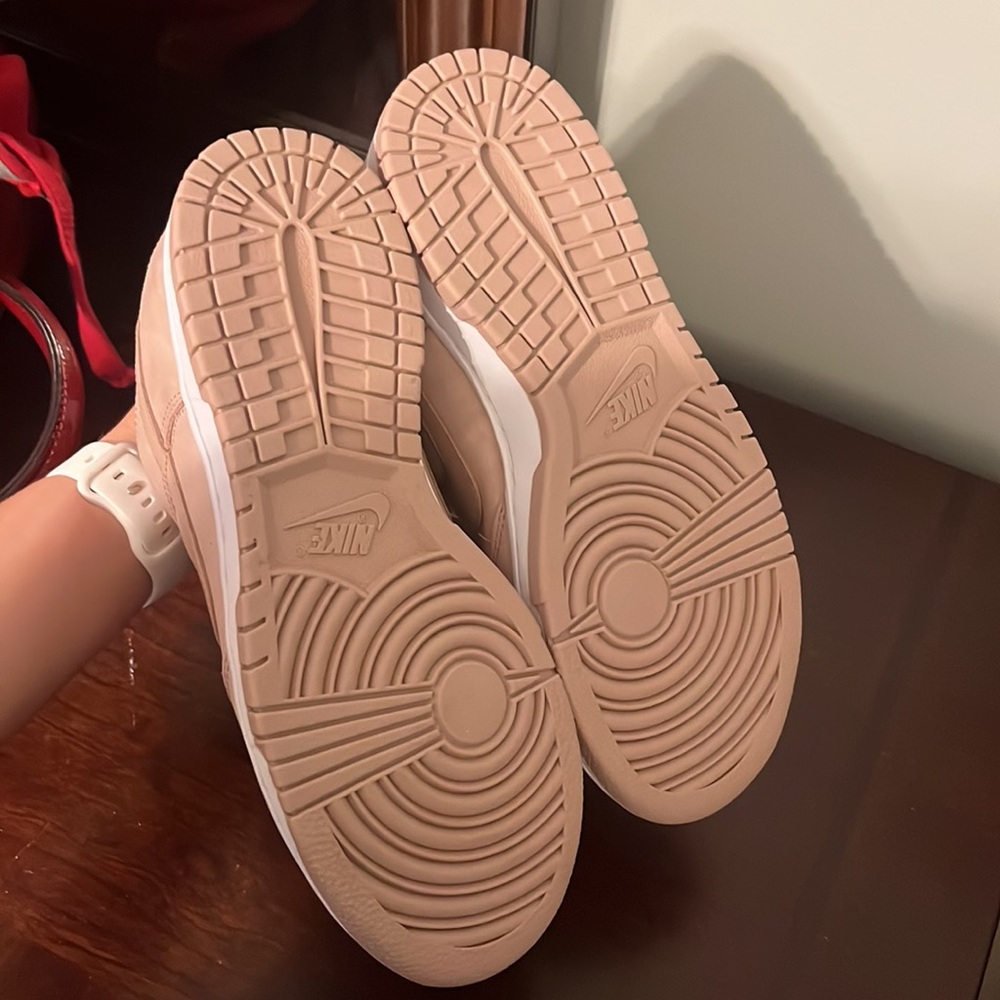Nike dunks - Picture 2 of 3